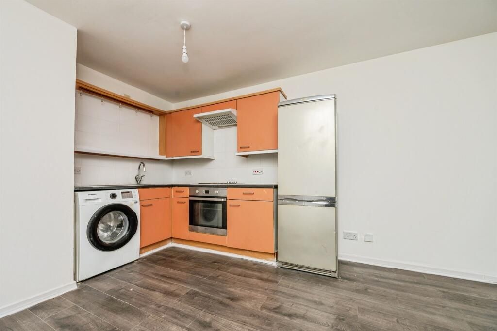 Property photo 3 of 11