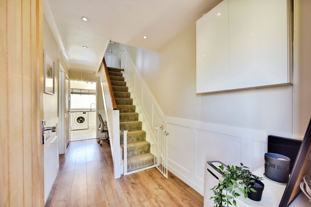 Property photo 2 of 18 Pbox-Img.Jpg