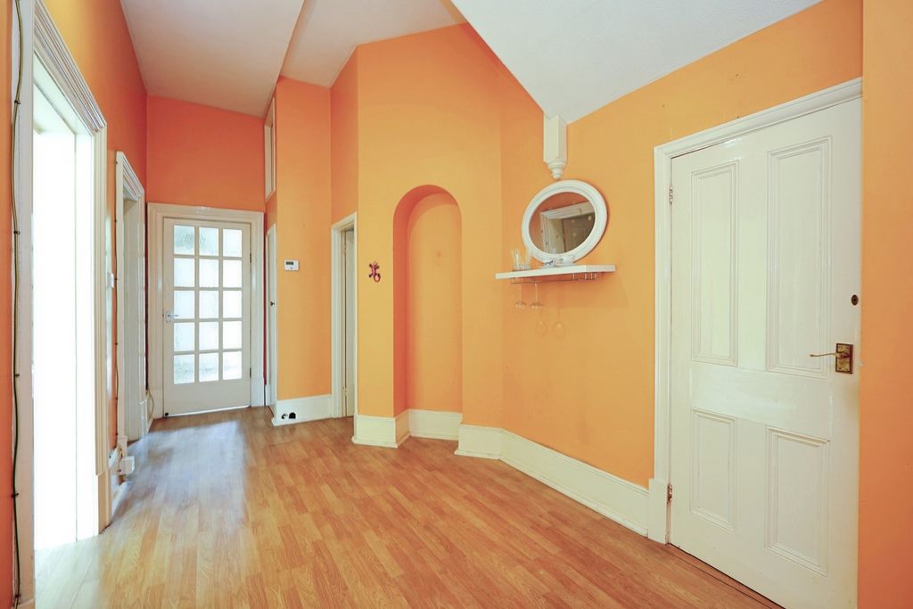 Property photo 3 of 16 Pbox-Img.Jpg
