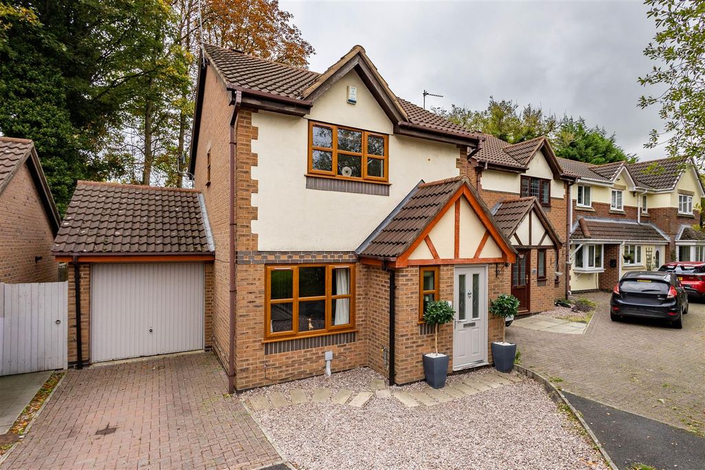 Property photo 1 of 19 Front External