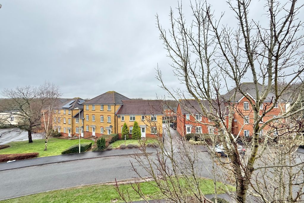 Property photo 3 of 13 Outlook