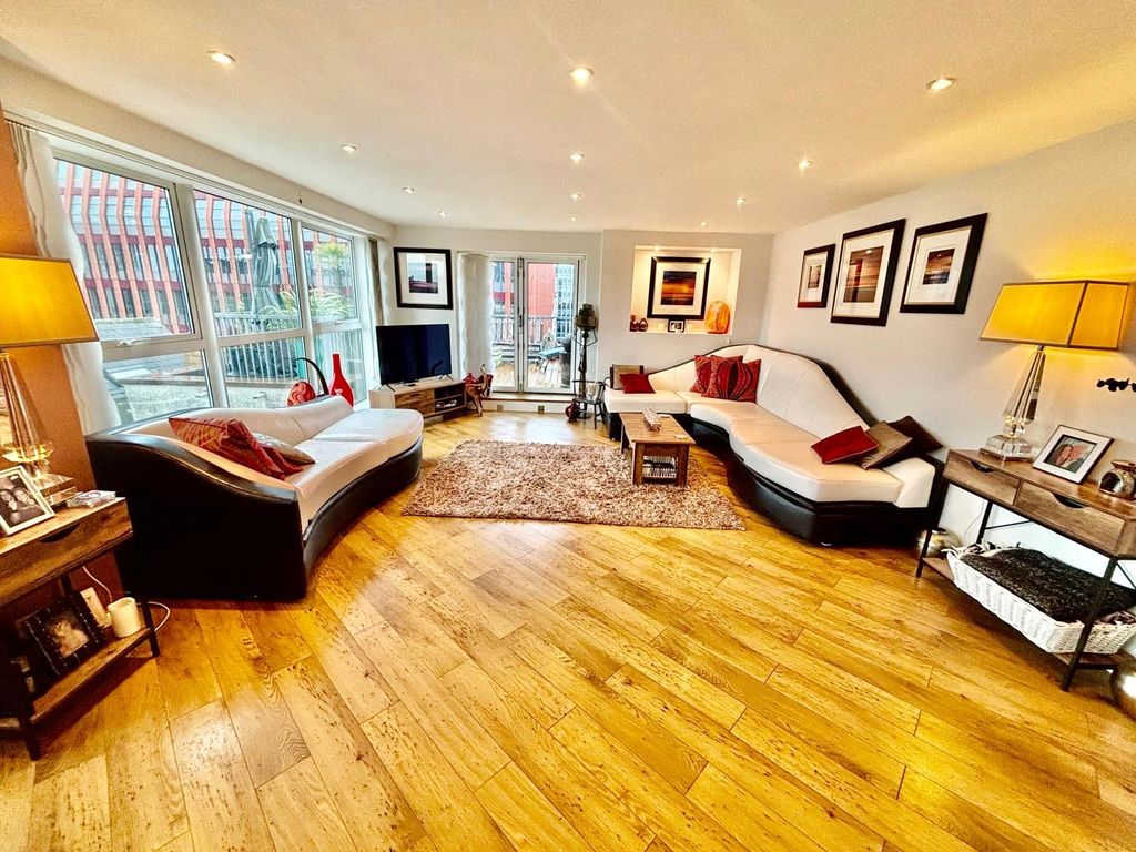 Property photo 2 of 11 Picture No. 03