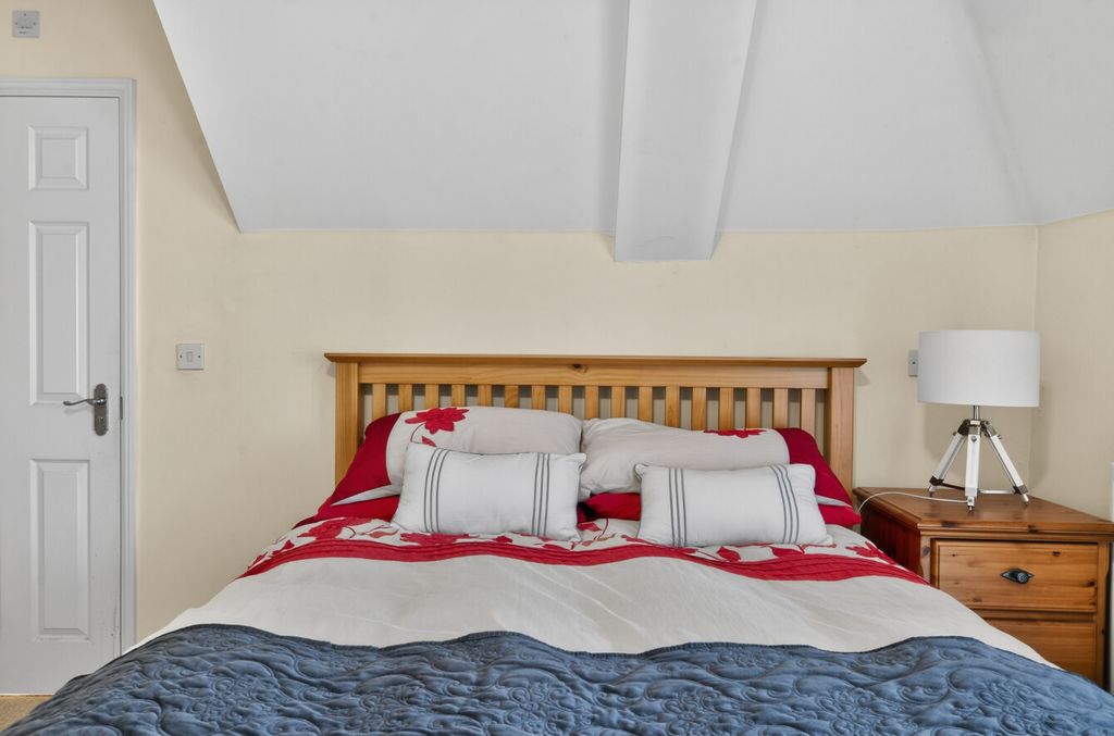 Additional image 13 of 2 bed flat for saleGrace Gardens, Crookham Road, Fleet GU51