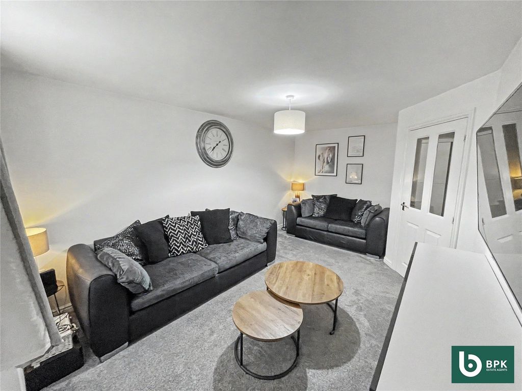 Property photo 2 of 15 Picture No. 01