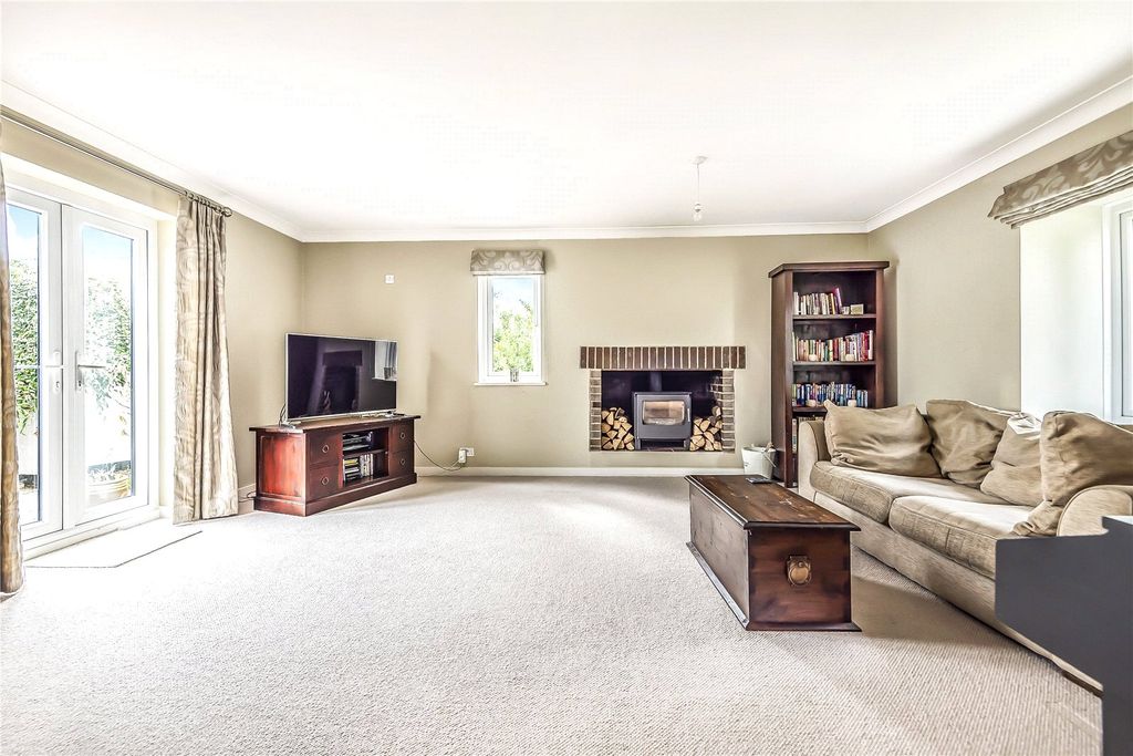 Property photo 3 of 12 Picture No. 23