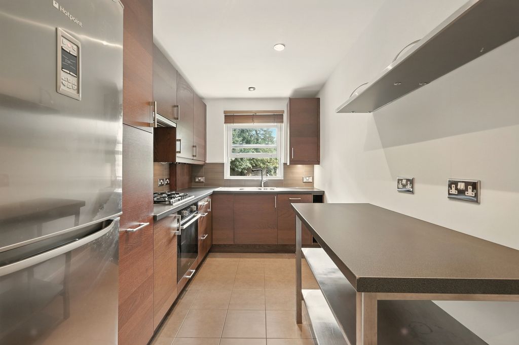Property photo 3 of 17 Img_9507