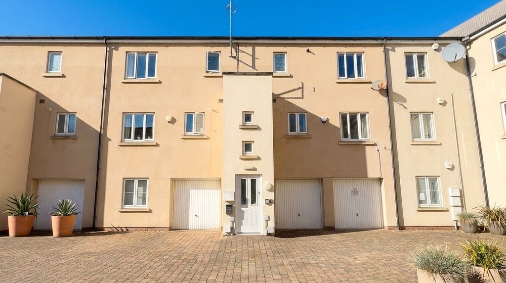 Property photo 1 of 11 Picture No. 18