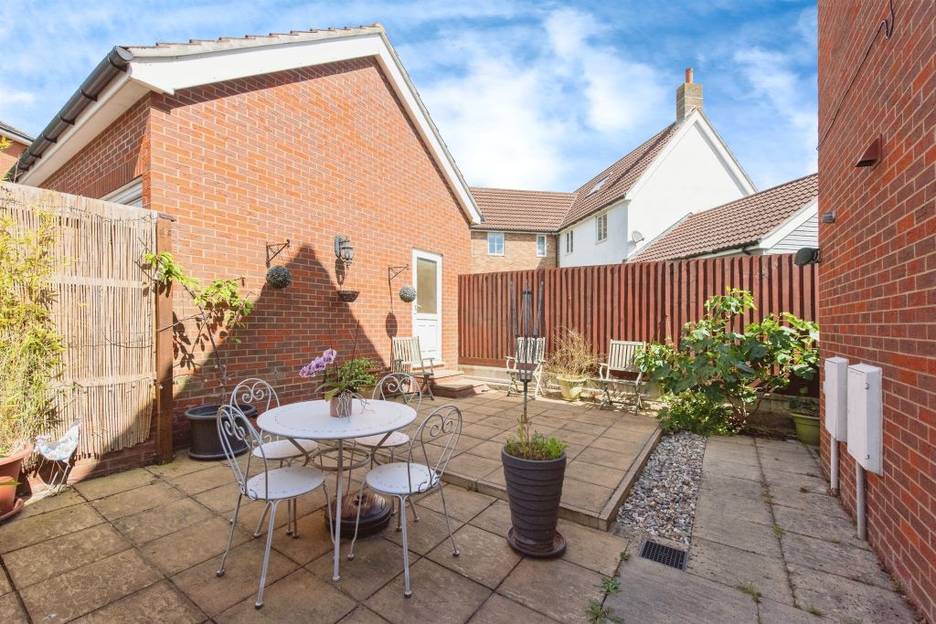 Property photo 1 of 16