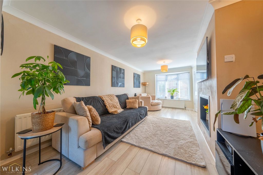 Property photo 2 of 28 Picture No. 07