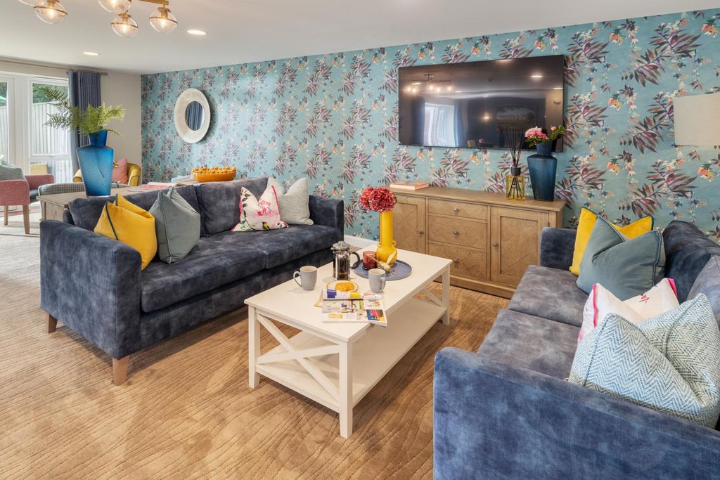 Property photo 2 of 15 Homeowners' Lounge