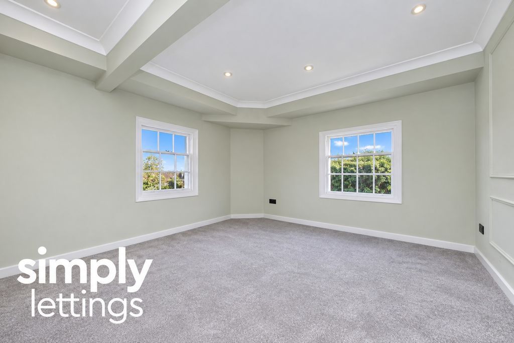 Property photo 3 of 11 Photo 4