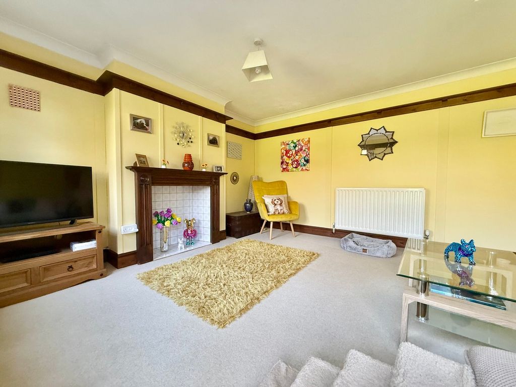 Property photo 3 of 25