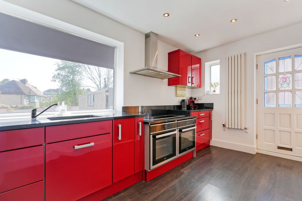 Property photo 3 of 22 Kitchen