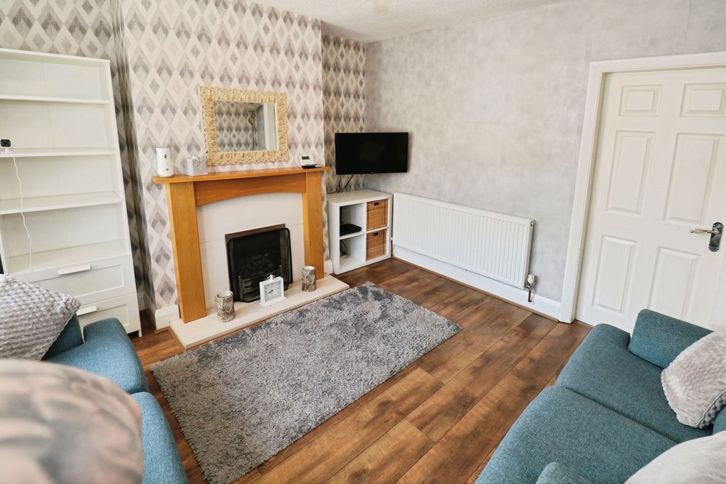 Property photo 3 of 14