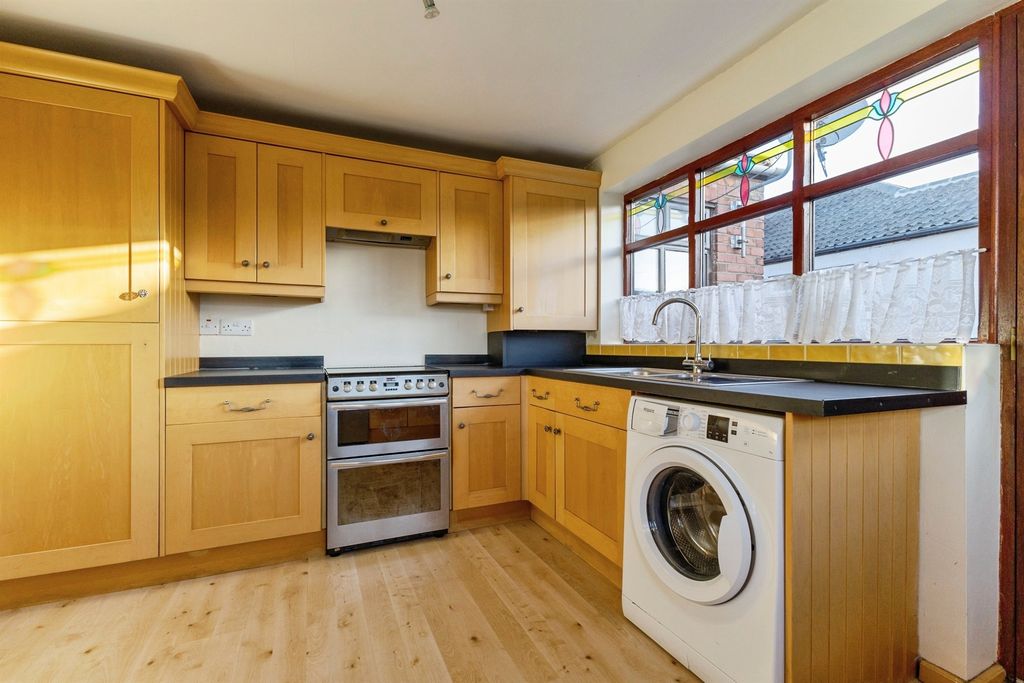 Property photo 2 of 16