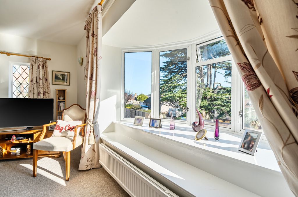 Property photo 2 of 26 1425244-21-69Bade...