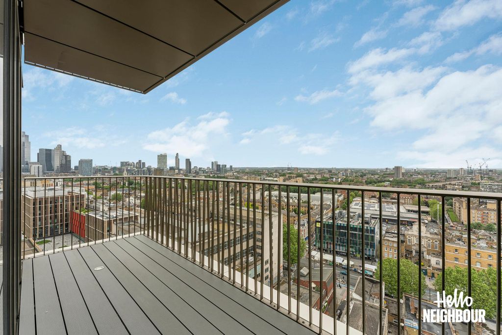 Property photo 3 of 18 Photo 2