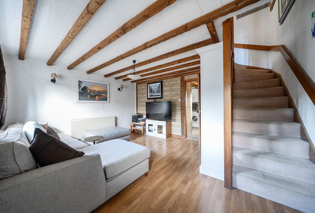 Property photo 3 of 17 1463118-14-6A0602...