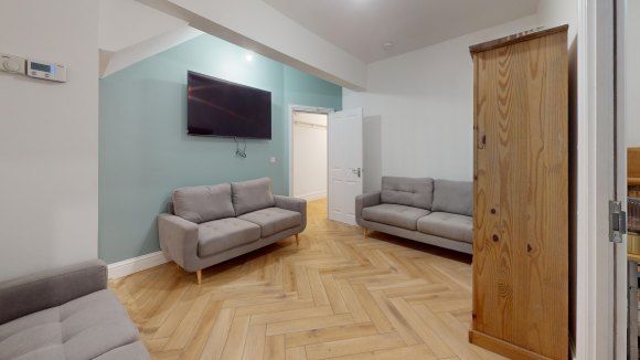 Property photo 2 of 19 Srtub6Iguyr-Living_Room