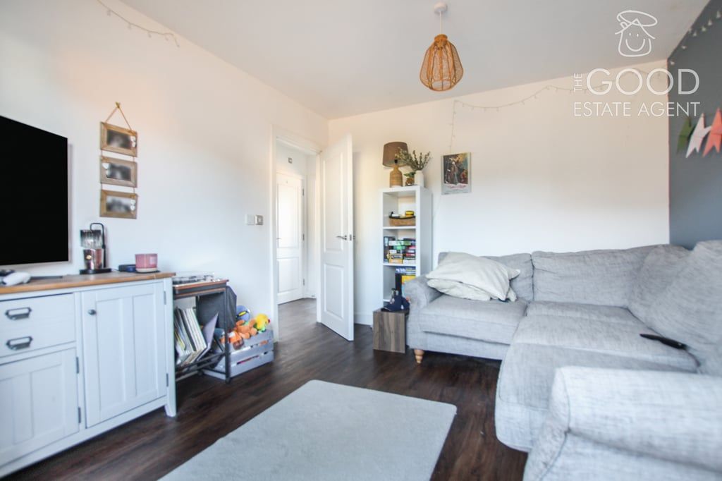 Property photo 3 of 10