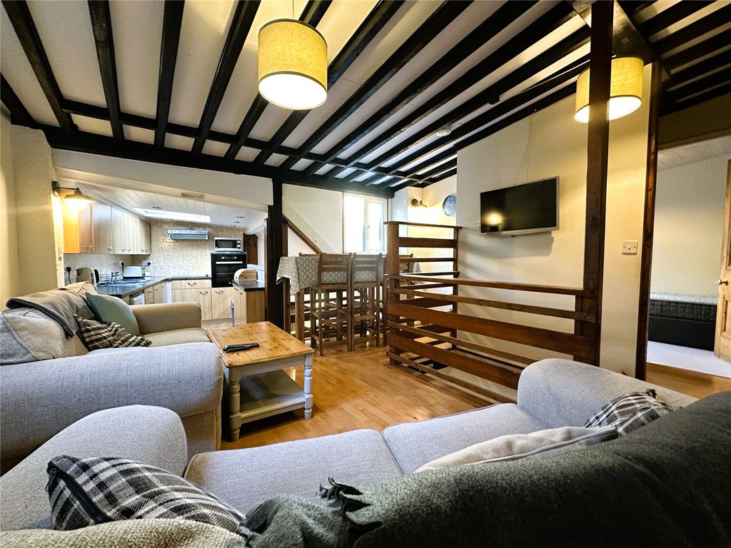 Property photo 3 of 32 Picture No. 16