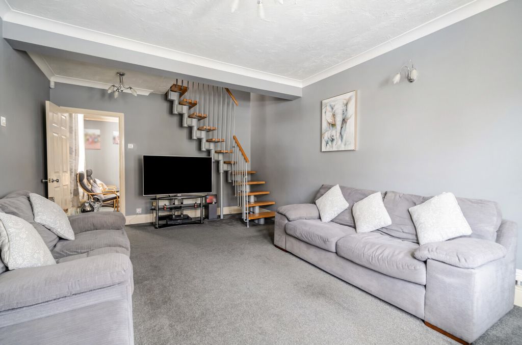 Property photo 3 of 22 1520693-1-6Aa2c1A...