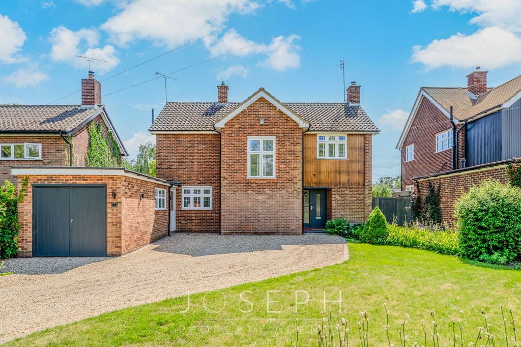 Property photo 1 of 35