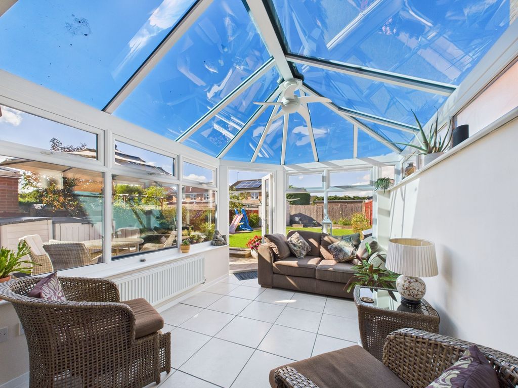 Property photo 2 of 32