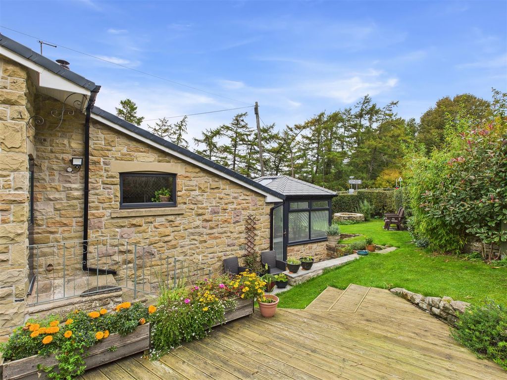 Property photo 2 of 24 Cam05476G0-Pr0074-Still021.Jpg