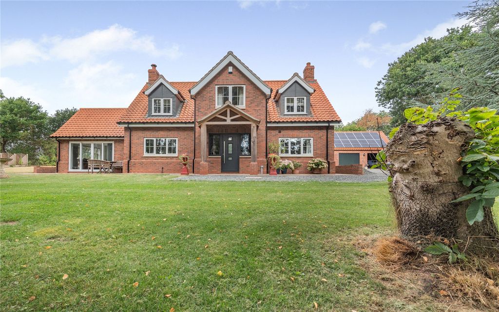 Property photo 1 of 20 Front View