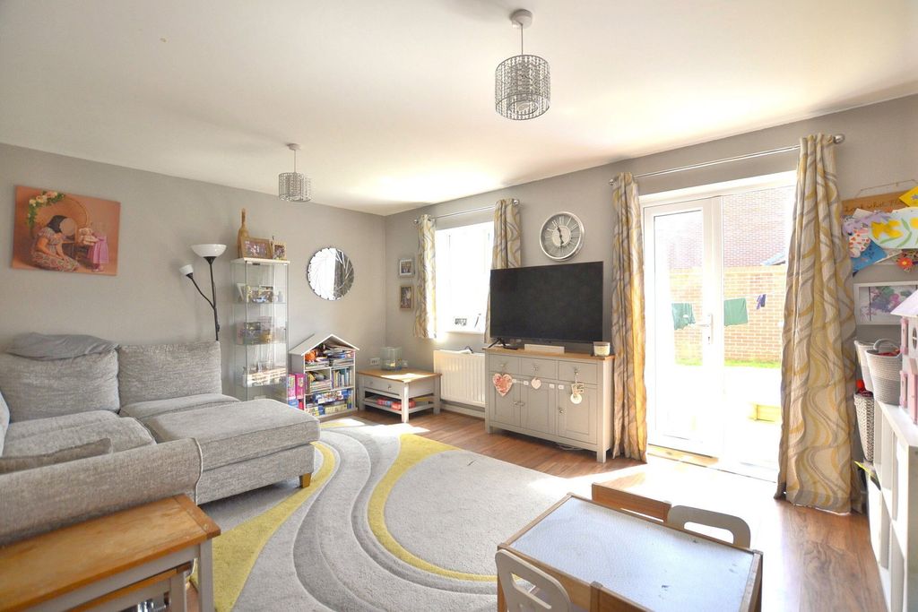 Property photo 2 of 10