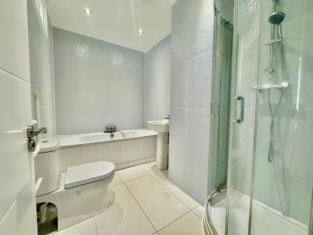 Property photo 3 of 7 Image