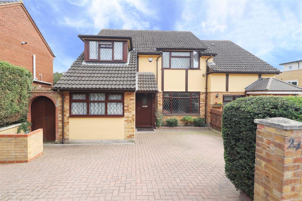 Property photo 1 of 18