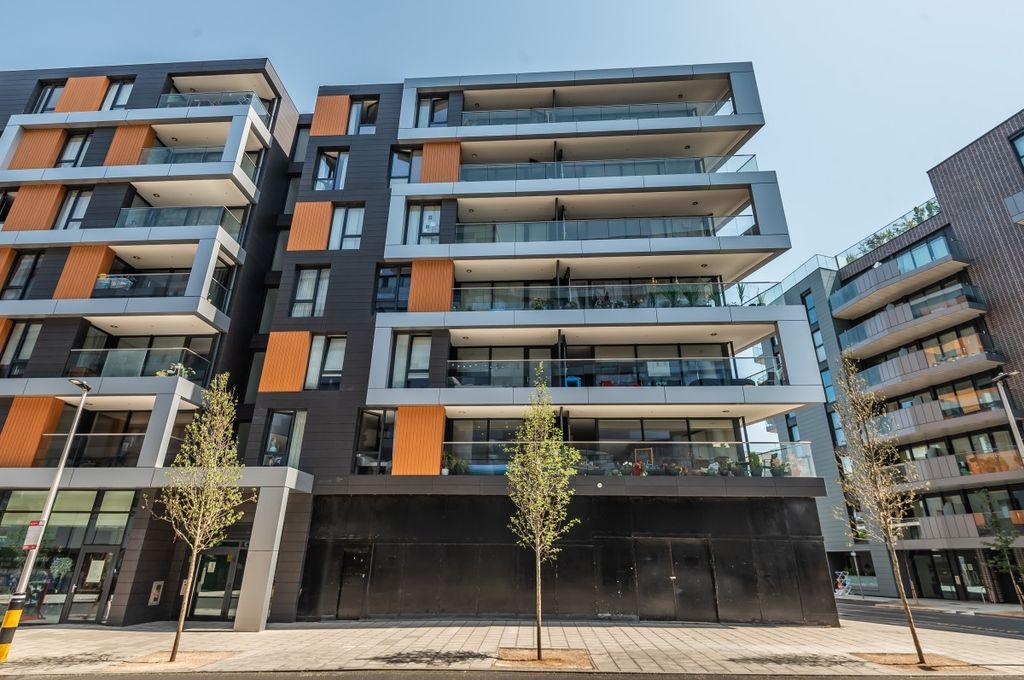 Property photo 1 of 13 External