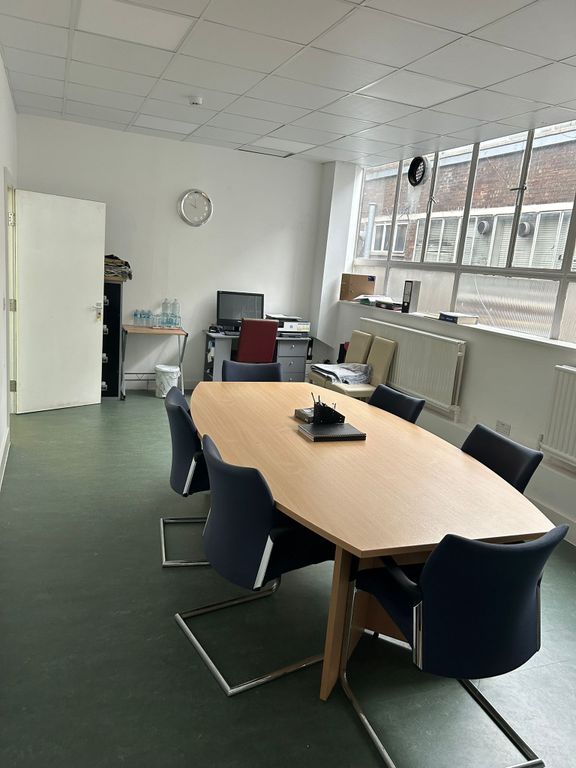Property photo 2 of 4 Capho Z3-1A