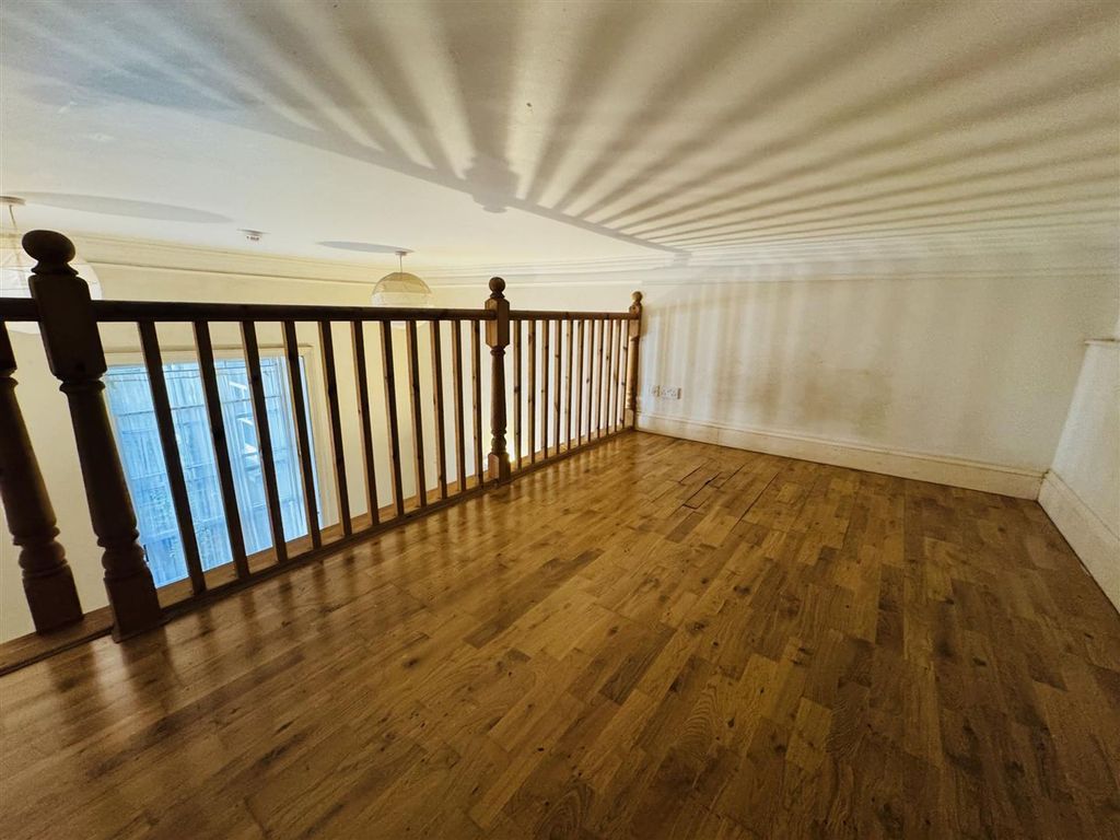 Property photo 2 of 6 Img_2933.Jpeg