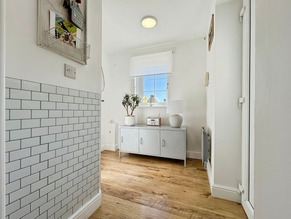 Property photo 3 of 31 Pbox-Img.Jpg