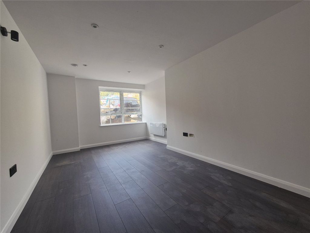 Property photo 3 of 5 Picture No. 03