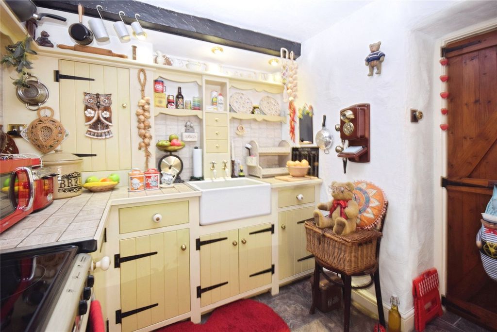 Property photo 2 of 31 Picture No. 01