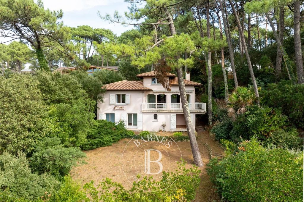 Property photo 2 of 18