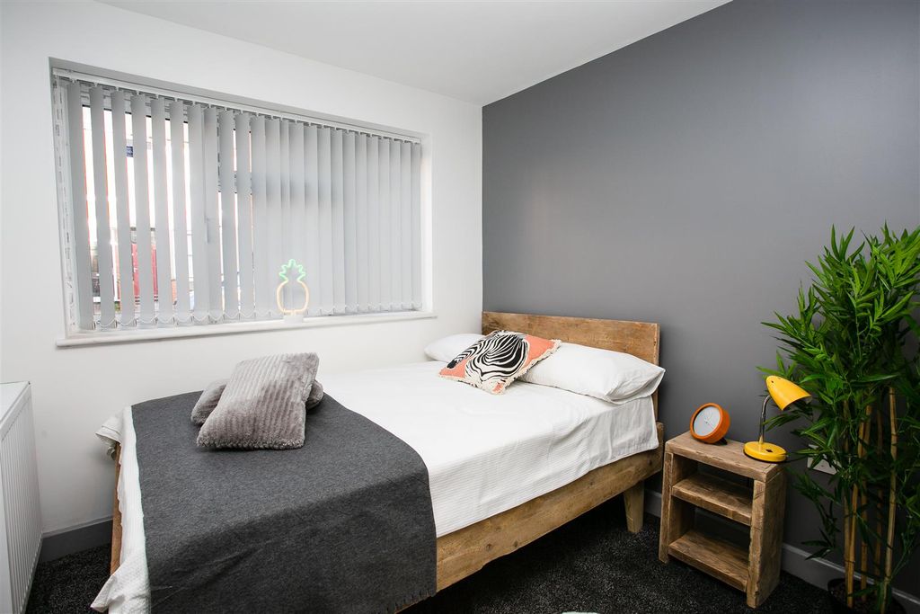 Property photo 1 of 6 34Stmr-26.Jpg