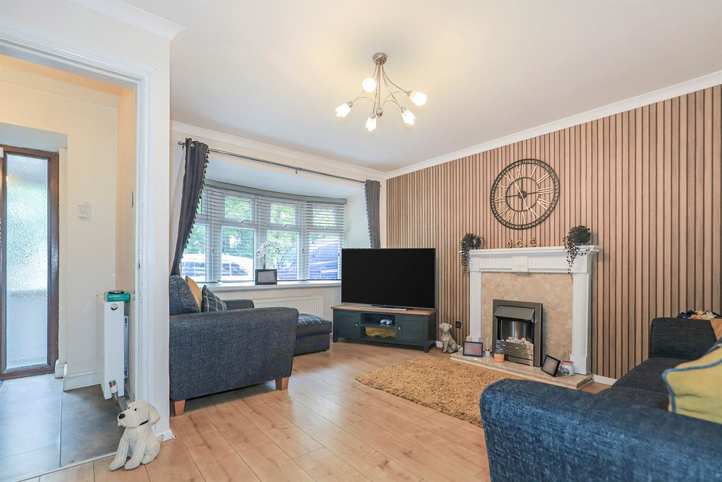 Property photo 3 of 18