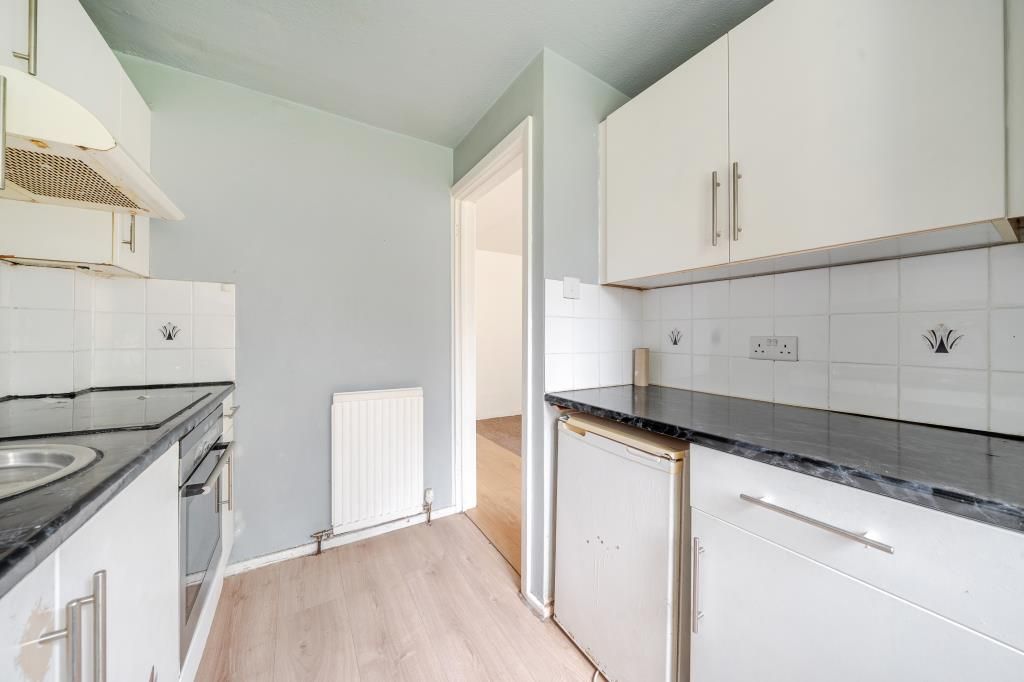 Property photo 3 of 18 Kitchen