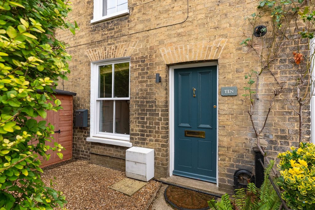 Property photo 3 of 24