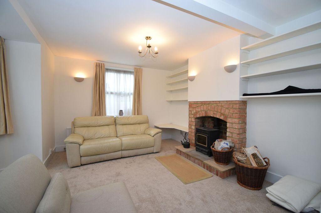 Property photo 2 of 16