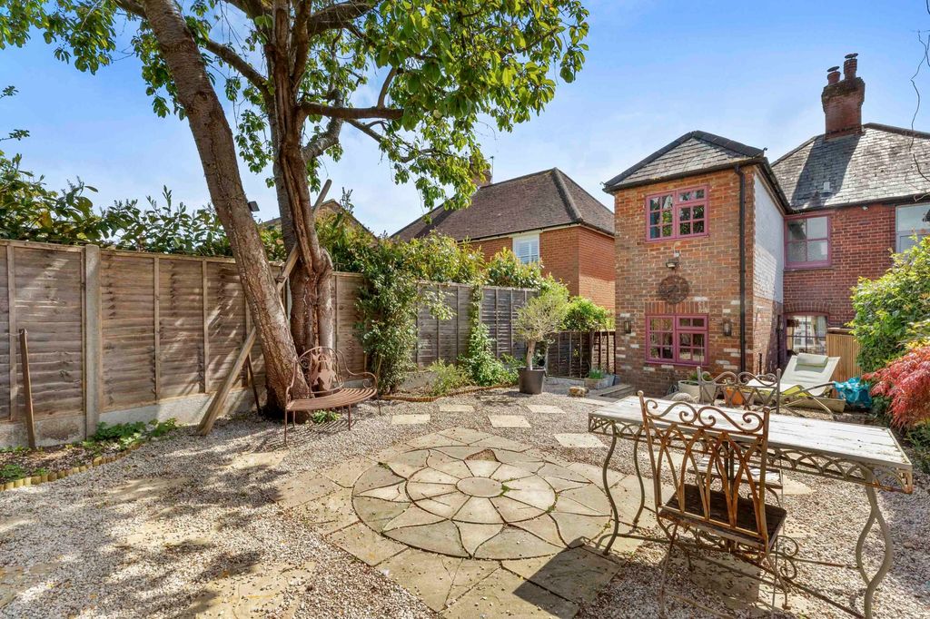 Property photo 2 of 12