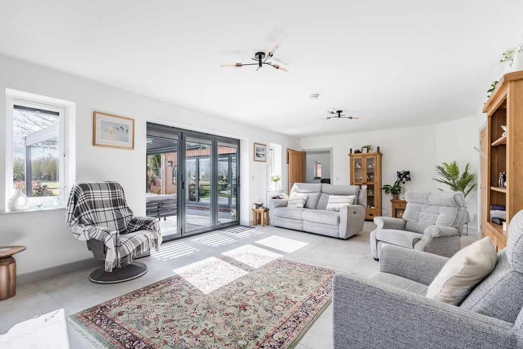 Additional image 7 of 4 bed detached house for saleOak Tree Meadow, Dereham NR19