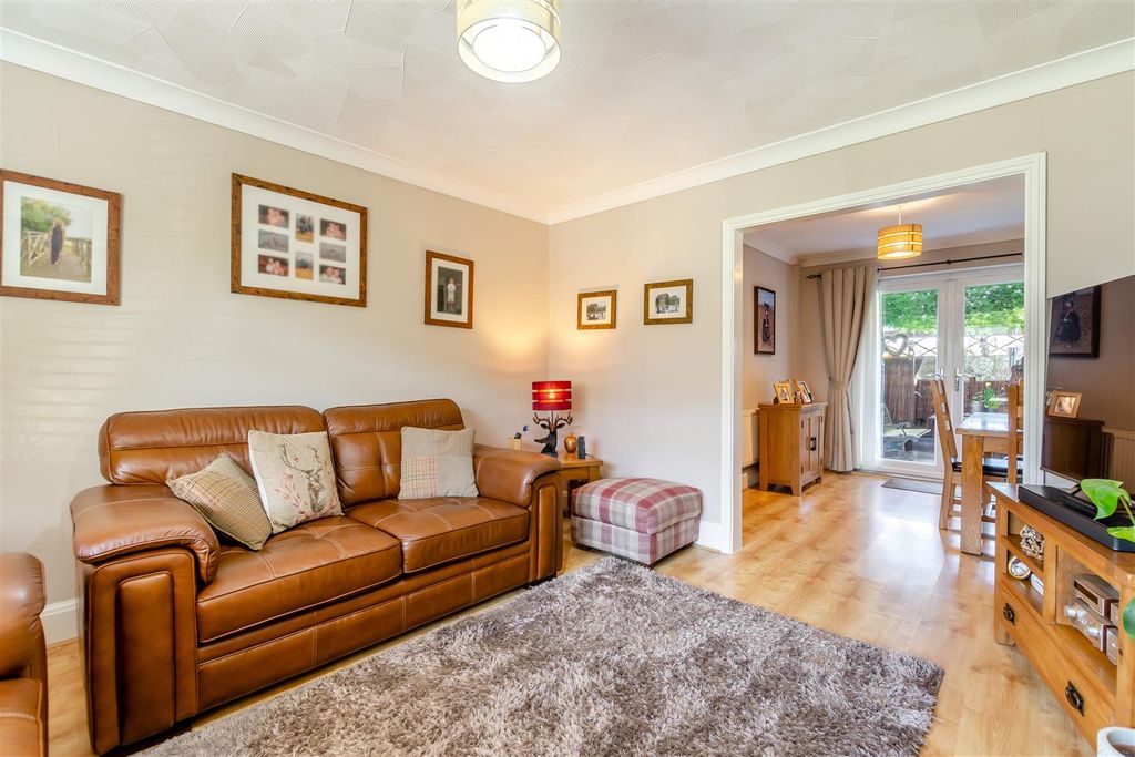 Property photo 1 of 18 8682876-Interior07.Jpg