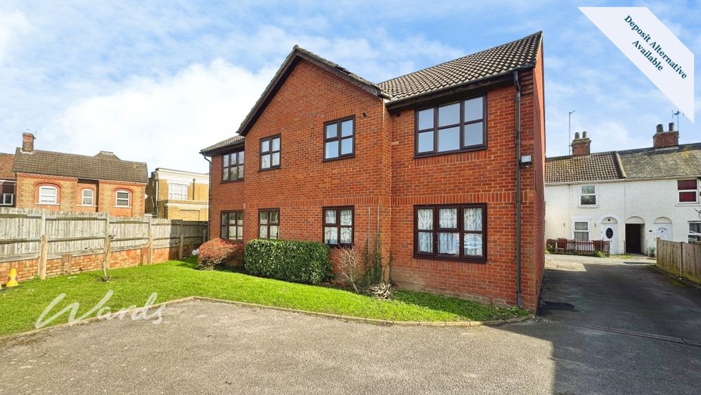 Property photo 1 of 11 Rear