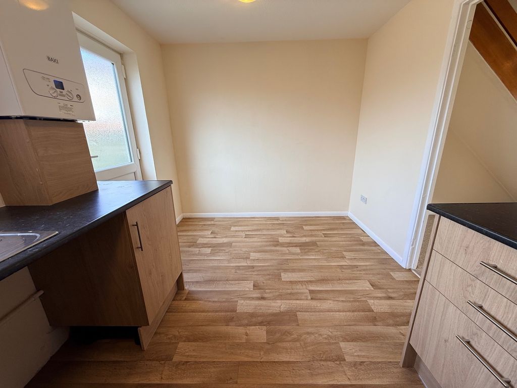 Property photo 3 of 12 Dining Area